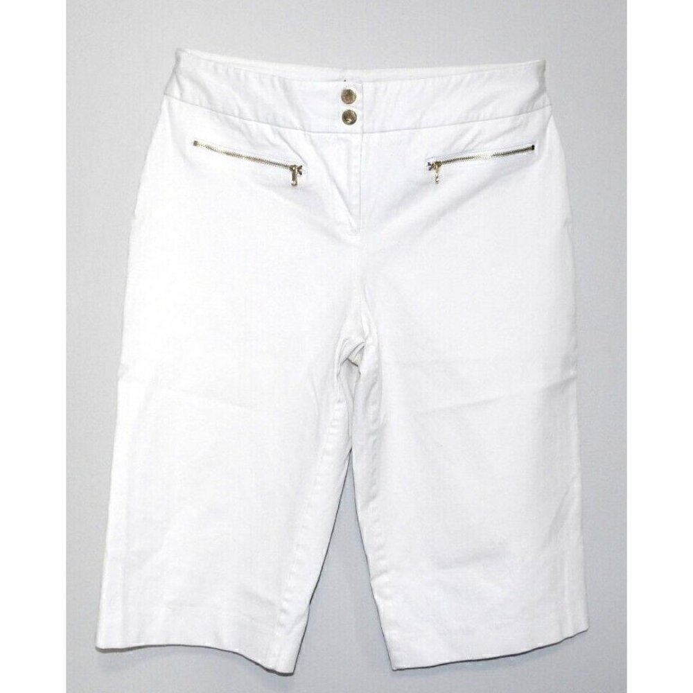 ALFANI white mid rise light weight woman's shorts 15" inseam women's size 10